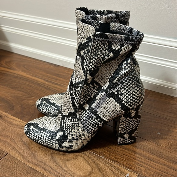 Aldo Snakeskin Booties - Picture 4 of 5